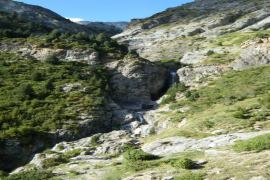 Vue sur la fin du canyon de Larri pendant l'approche - Pyrenees - Espagne